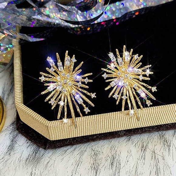 Gold Starburst Earrings - Picture 3 of 7